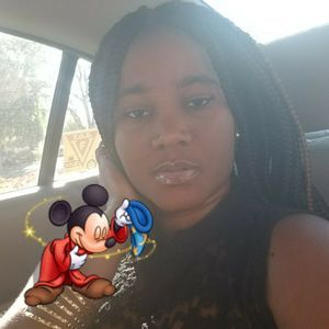 Meet your Posher, Nadia